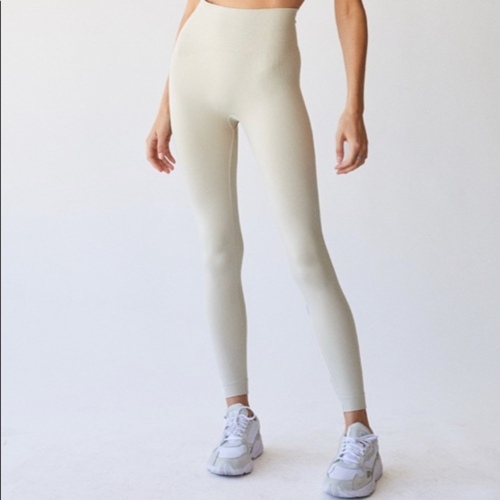 Set Active Oat Milk Sculptflex Leggings